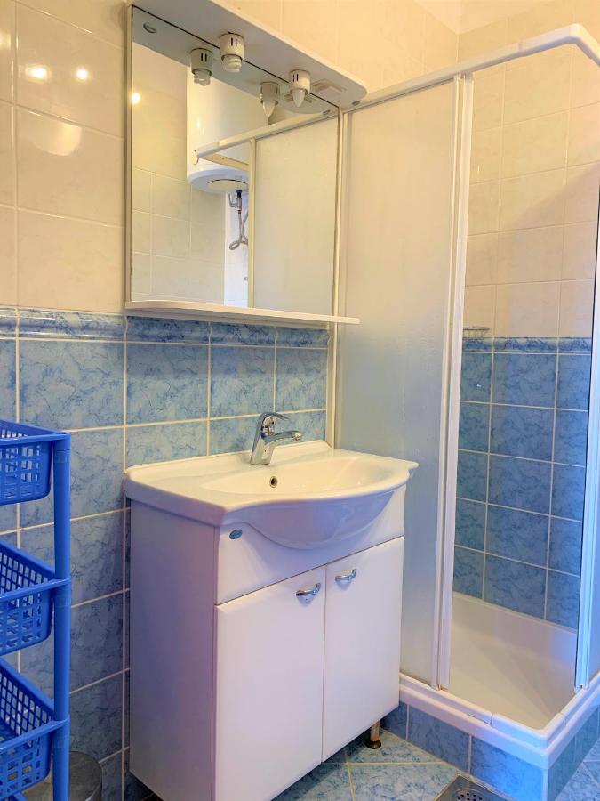 Roko Apartment House Primosten Exterior photo